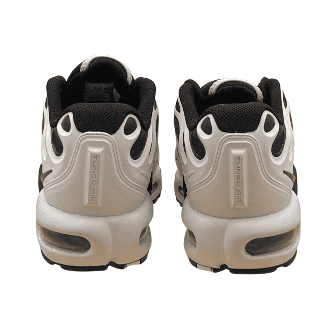 Nike Air Max Plus Drift – White - Metallic Silver - Black (6) Nike Air Max Plus Drift – White - Metallic Silver - Black (6)