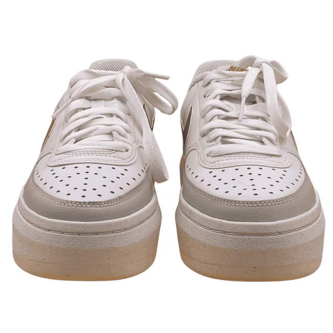 Nike Court Vision Alta WMNS “Sail Metallic Gold” - White - Light Bone - Sail - Metallic Gold (7) Nike Court Vision Alta WMNS “Sail Metallic Gold” - White - Light Bone - Sail - Metallic Gold (7)