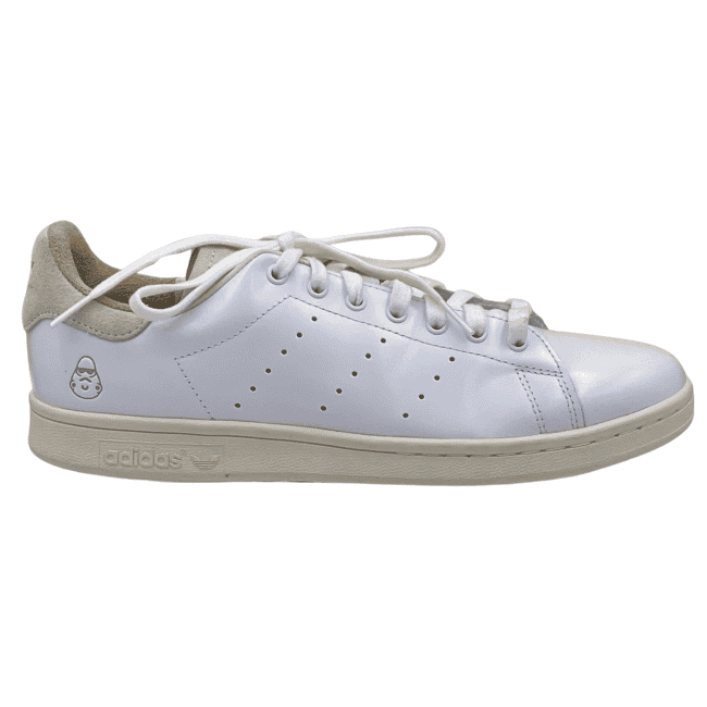 adidas Stan Smith Star Wars x Nanzuka “Stormtrooper” (2) adidas Stan Smith Star Wars x Nanzuka “Stormtrooper” (2)