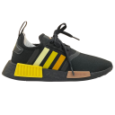 adidas NMD_R1 – core black - clay strata - bold gold (2)
